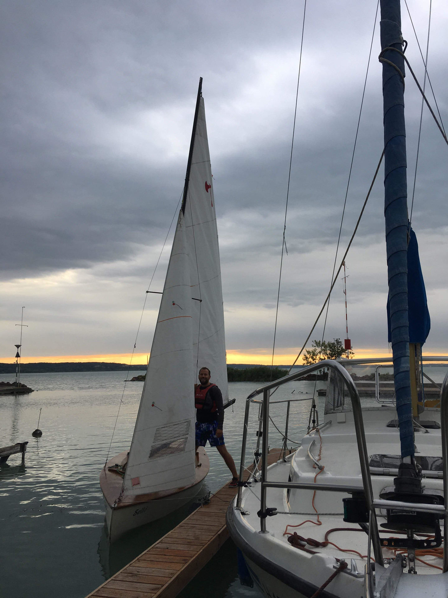 vitorlazas kalóz sellő